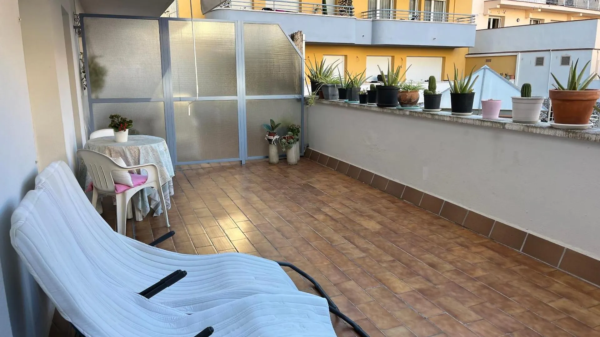 Comode Apartament Al Bell Mig De Girona Daire